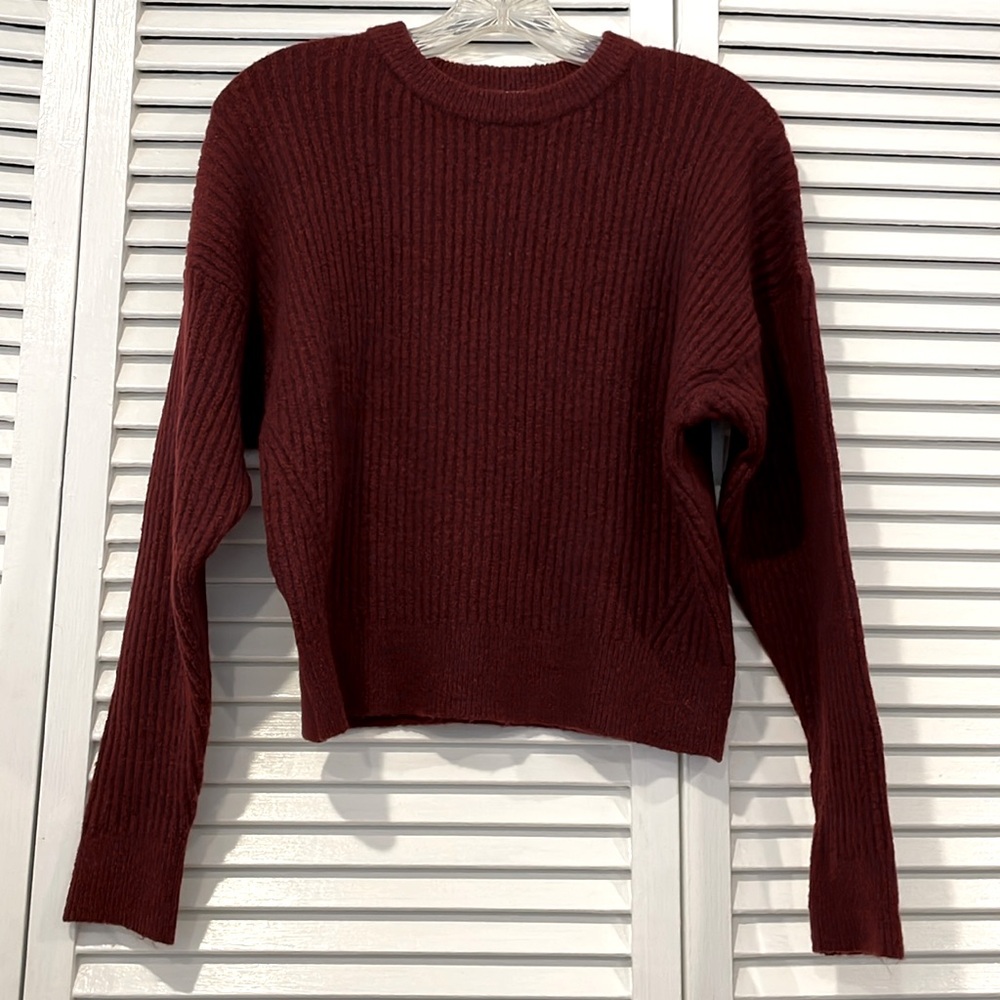 ELODIE Sweater (donating soon)